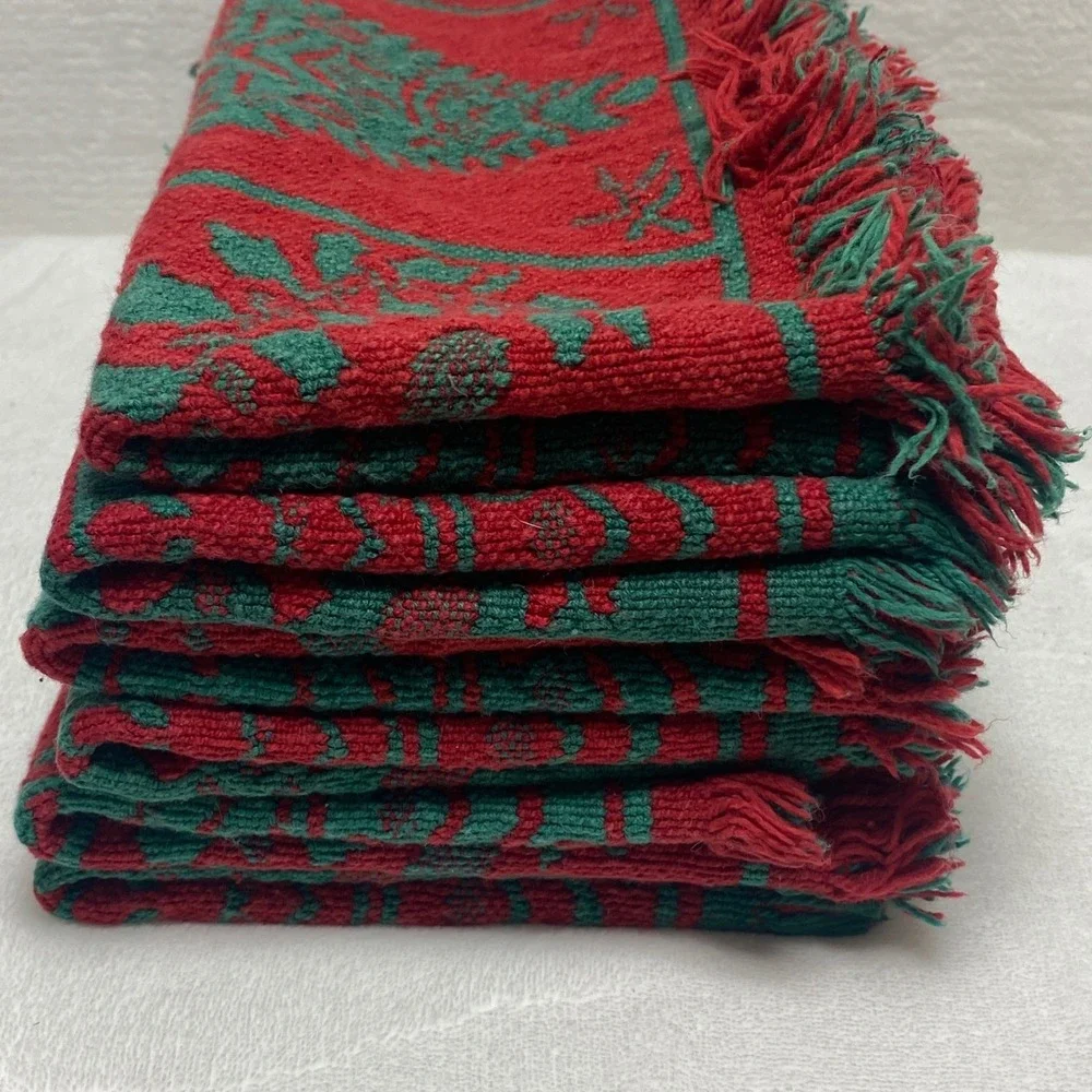 Set of 6‎ Red Green Tapestry Christmas Placemats Fringed Edges Reversible